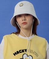 MACKY Golf: Daisy String Bucket Hat - White