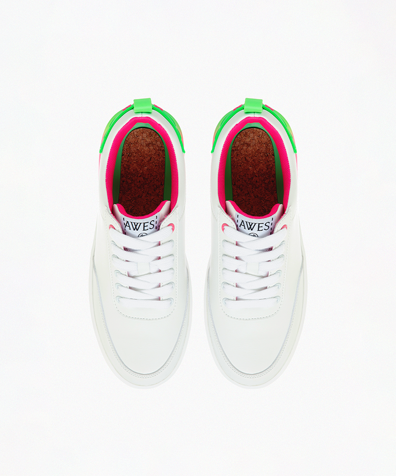 AVVES Women's Wrenny - White