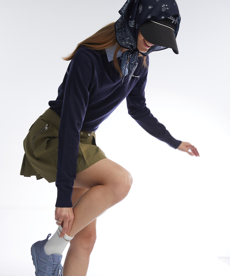 Monday Flow Paisley Triangle Scarf - Navy