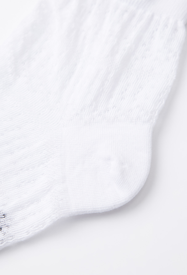 UTAA Women's Punching Pattern Loose Socks - White