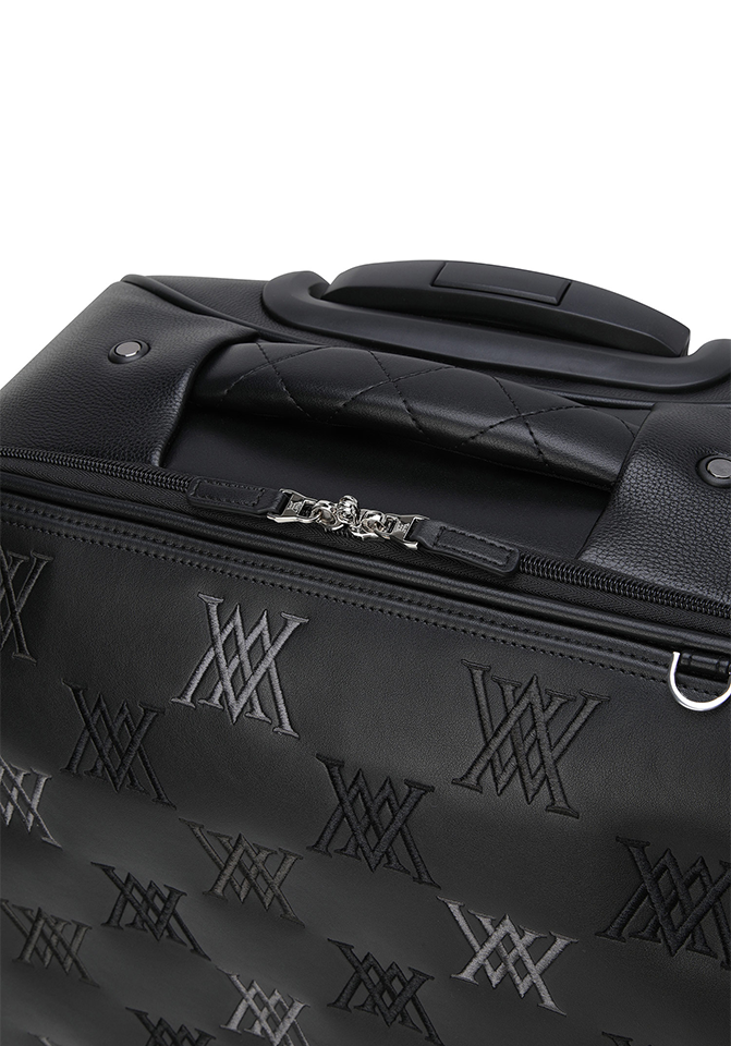 Uni Logo Point Quilted Carrier Bag - Black