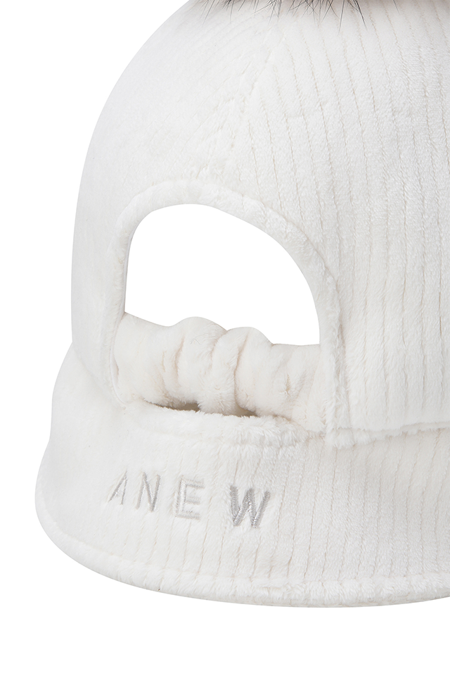 Women's Short Earflap Cap - Cream