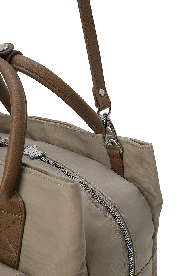Women's Out Pocket Tote Bag - Beige
