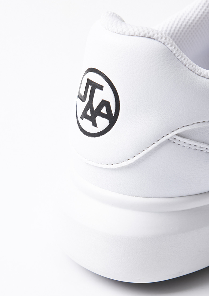 UTAA Women's Gilt Bold Logo Platform Sneakers - White