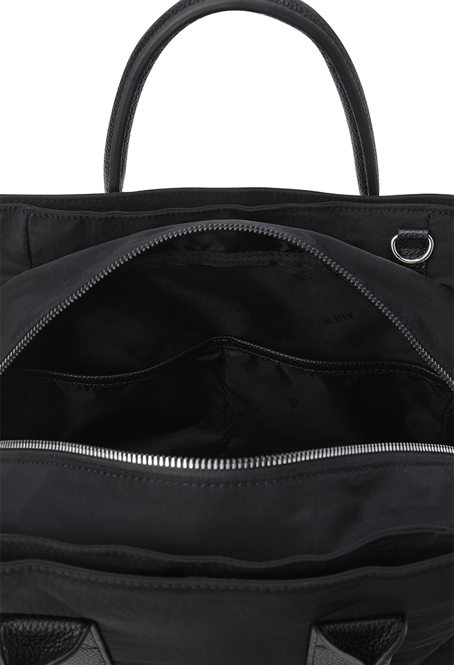 Women's Out Pocket Tote Bag - Black